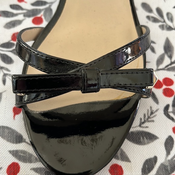 MRKT high heeled black shoe. Size 8.5. Beautiful condition. - Picture 3 of 8